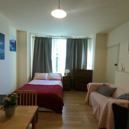 Studio 20 Ash Aparthotel Лондон Екстериор снимка
