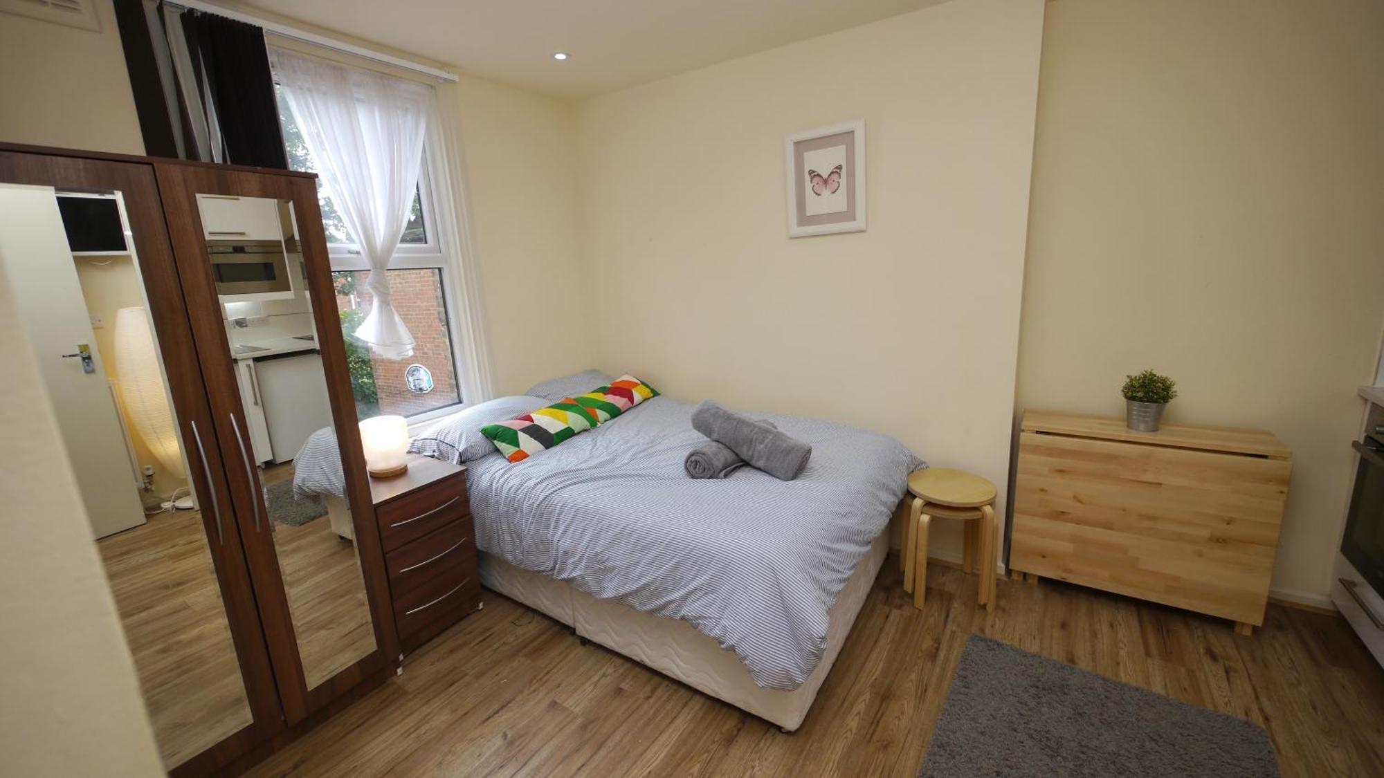 Studio 20 Ash Aparthotel Лондон Екстериор снимка